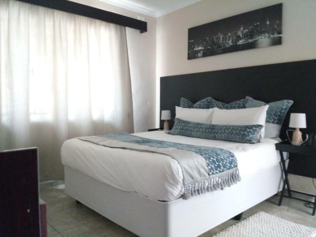 Savannah Guest House Polokwane Bagian luar foto
