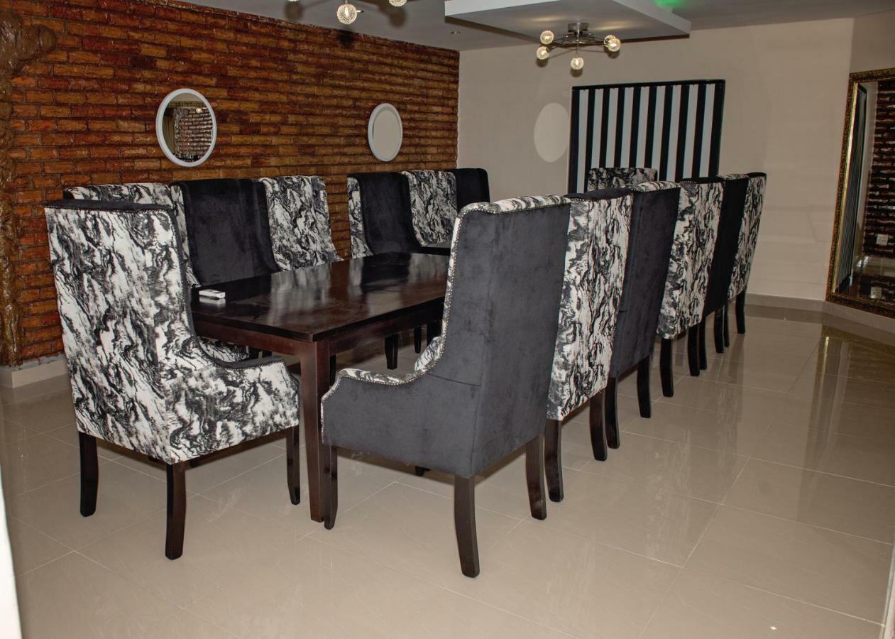 Savannah Guest House Polokwane Bagian luar foto